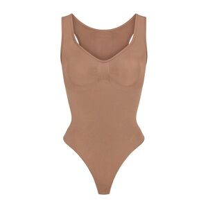 SKIMS SCOOP NECK THONG BODYSUIT